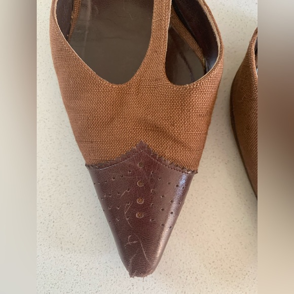 Manolo Blahniks strappy kitten heels size 40 1/2 - Picture 7 of 9